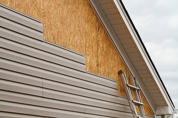Professional Siding Replacement technician working in Jefferson, PA